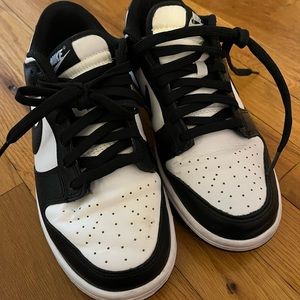 Nike Panda Dunks Low